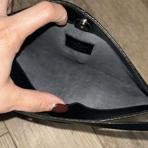 Louis Vuitton Demi Lune Pochette - Picture 6 of 11